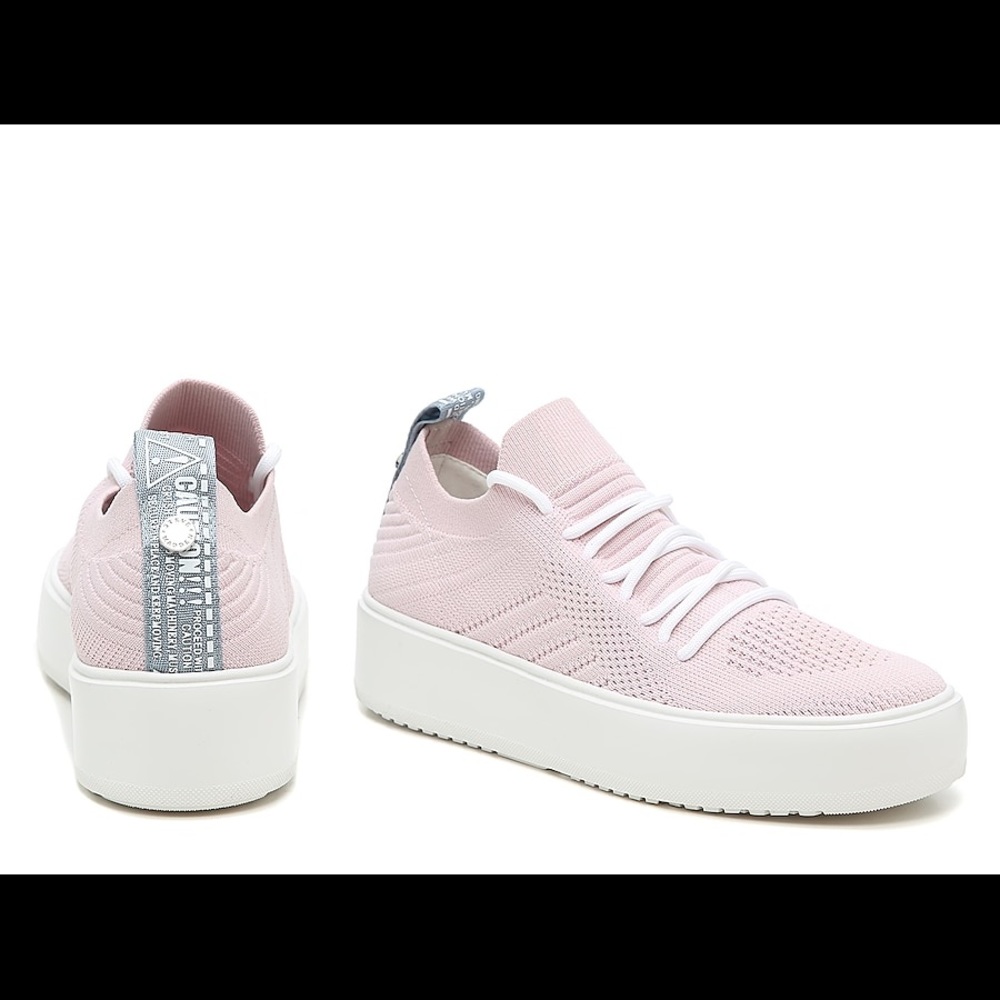 Steve Madden Pink Sneakers Size 8